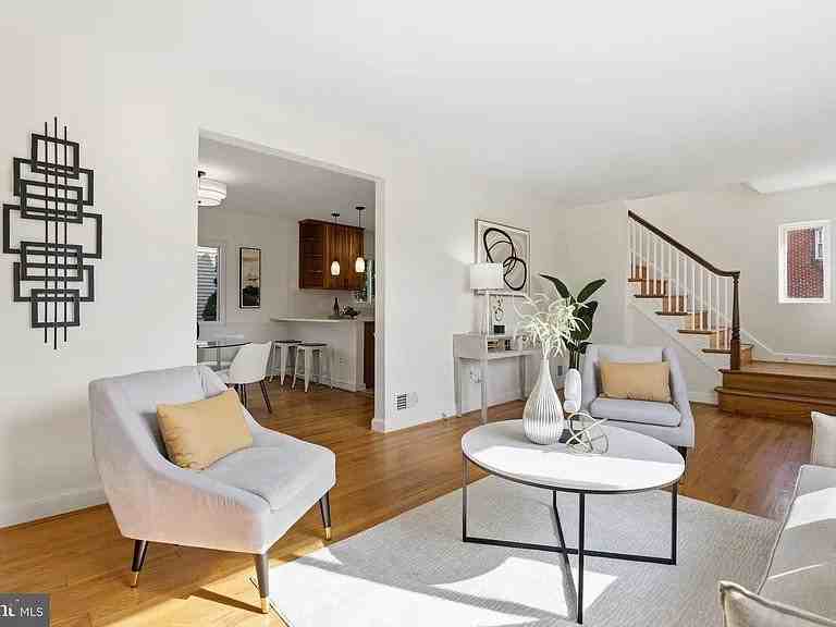 11527 Grandview Ave - Photo 3 of 20