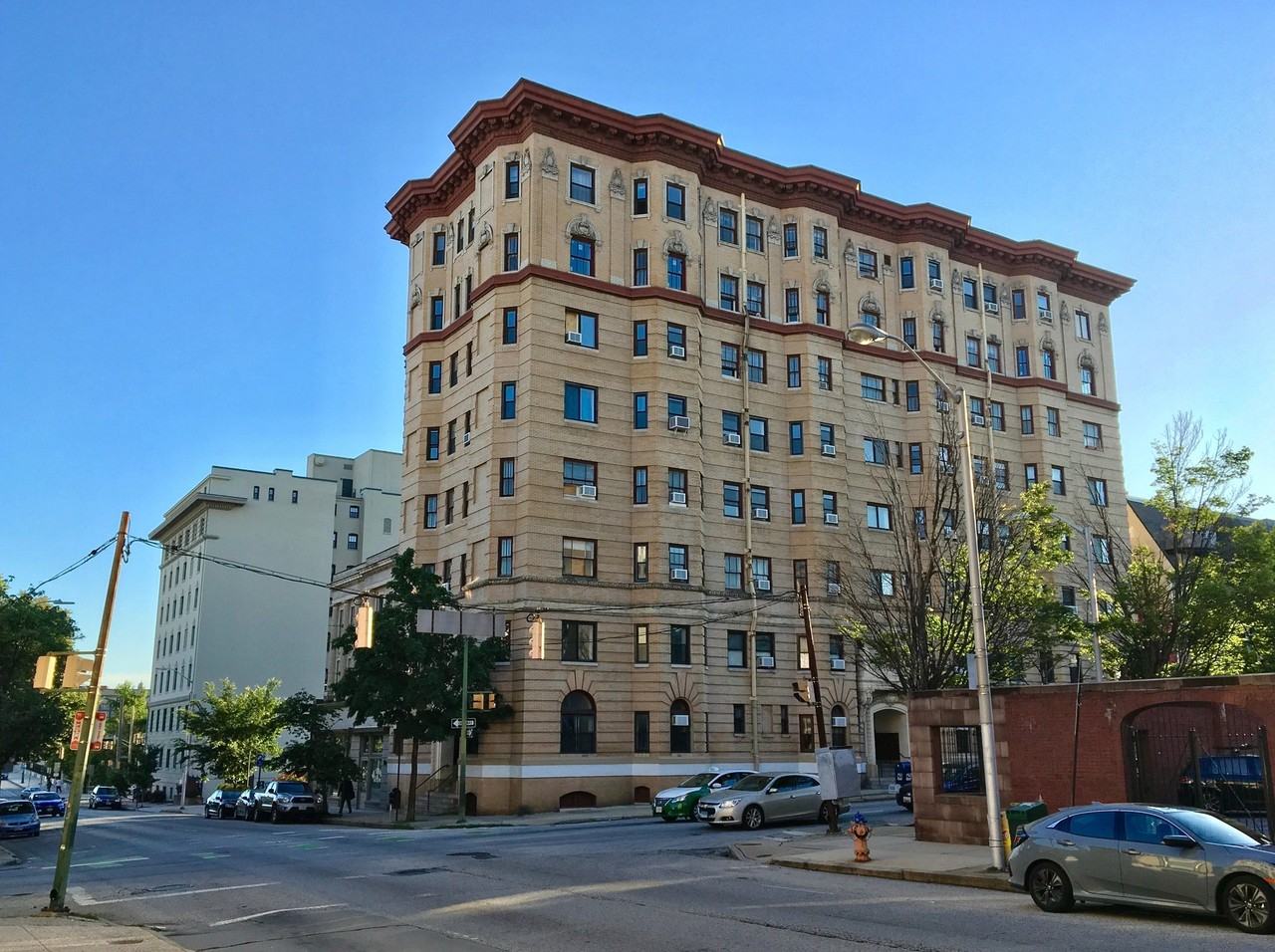 1301 Saint Paul St #84