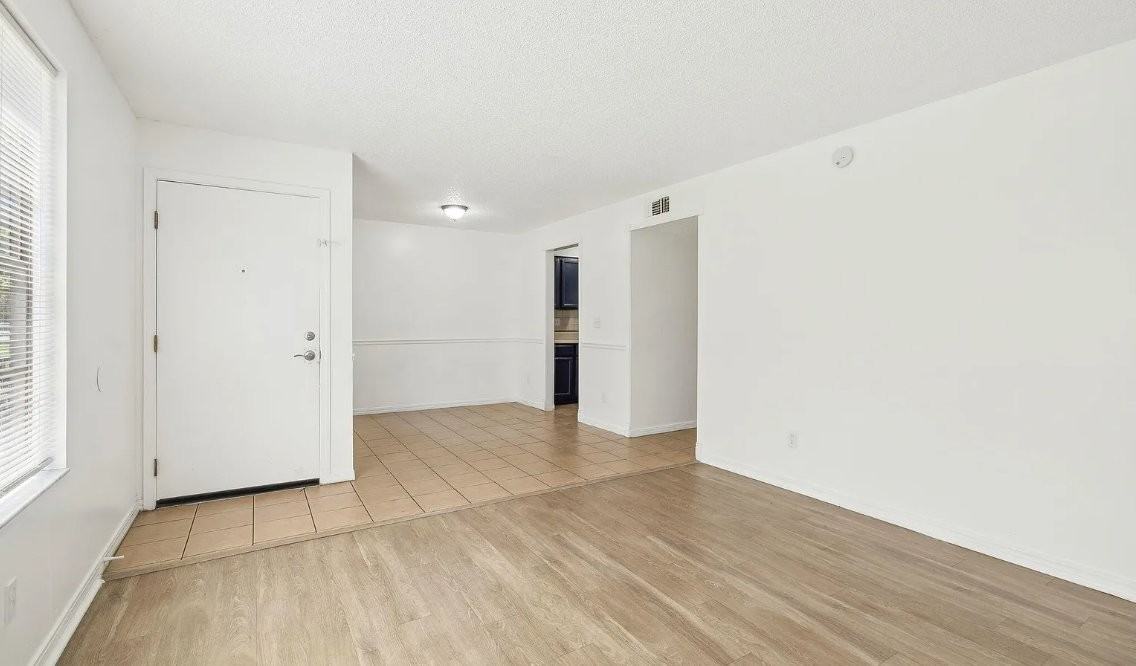 4 Bentwood Ln #1B - Photo 6 of 20
