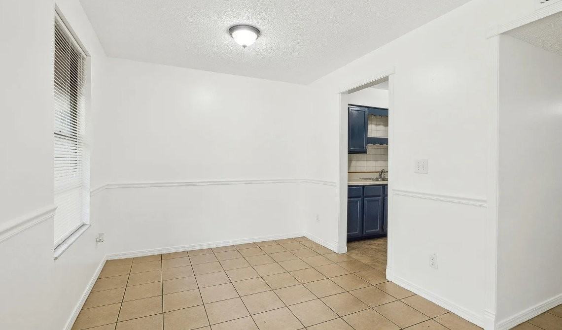 4 Bentwood Ln #1B - Photo 7 of 20