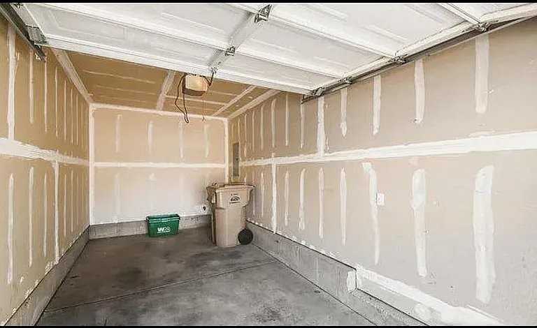 159 Montgomery Dr - Photo 5 of 18