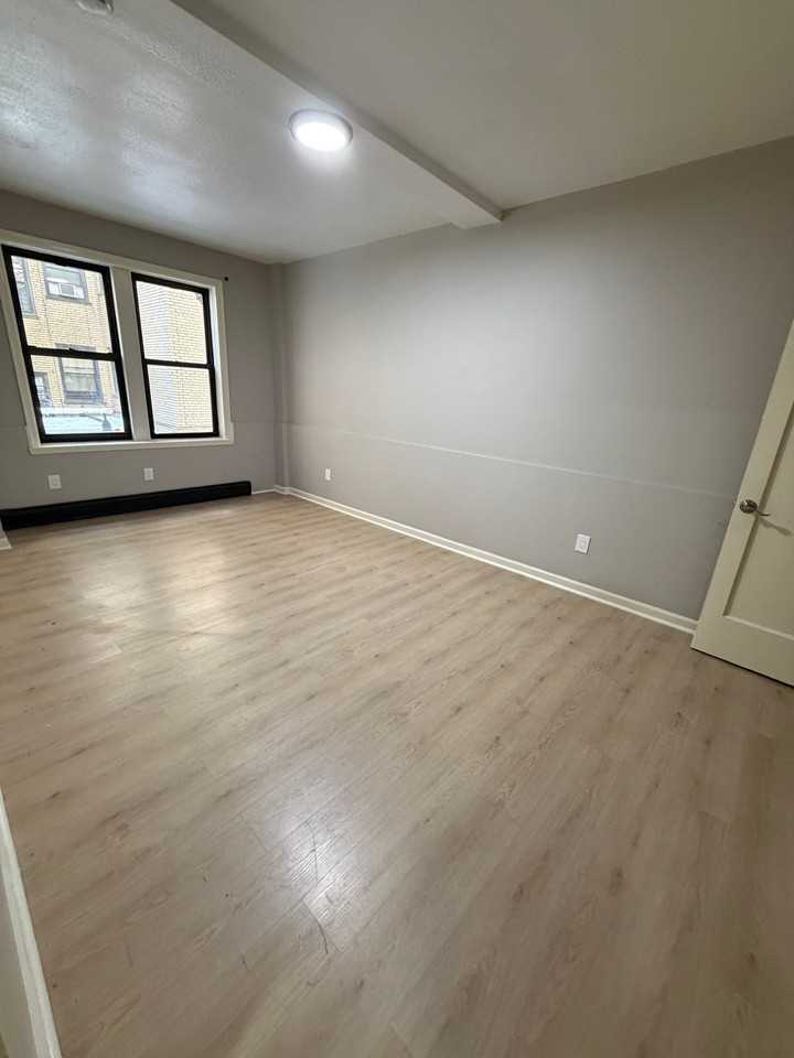 150 S Harrison St #1F - Photo 4 of 7