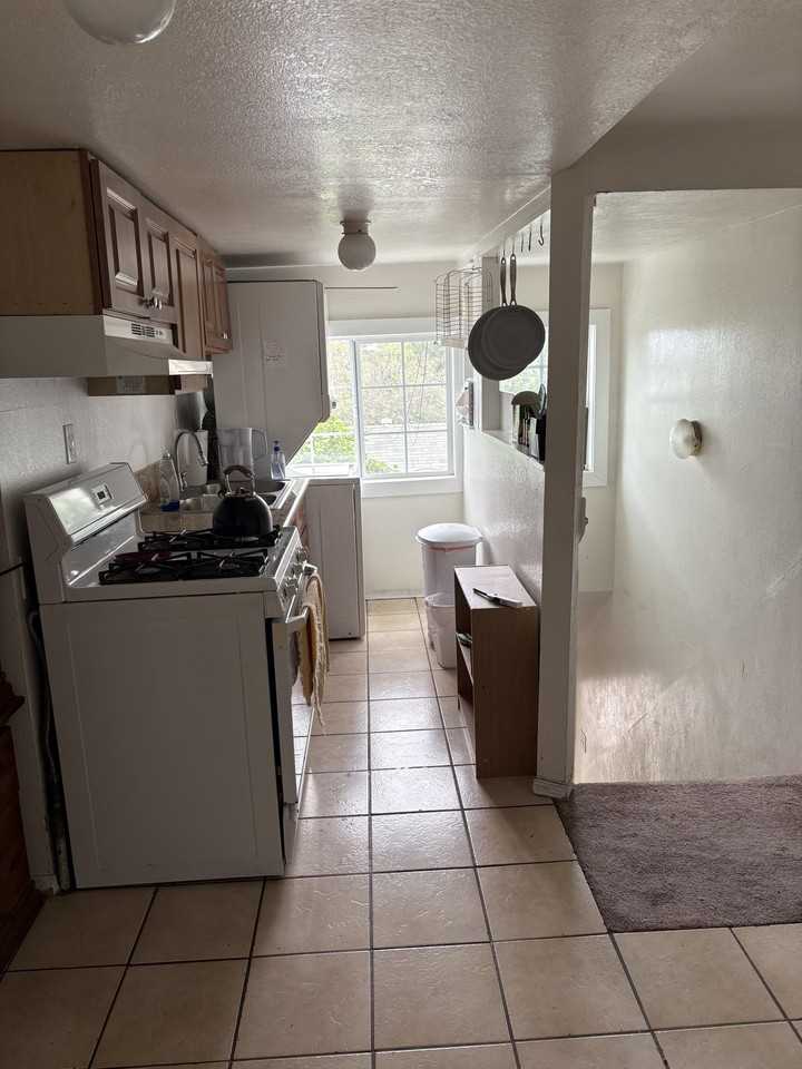144 E 60th St #142-1-2 - Photo 2 of 10