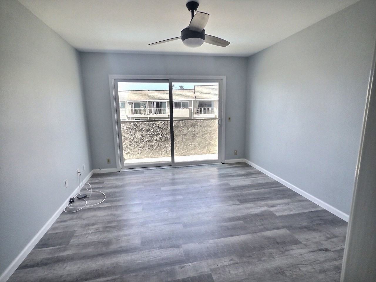 325 E Surfside Dr - Photo 4 of 7