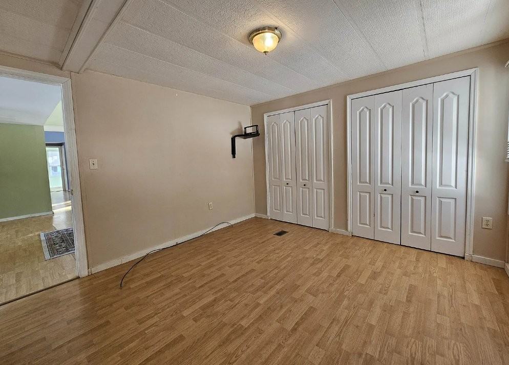 31 Silkwood Ave - Photo 4 of 9
