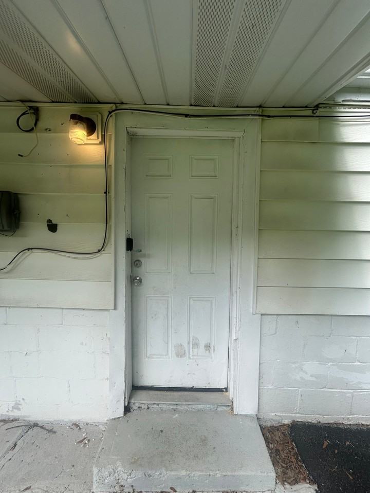 222 Manning Ave - Photo 6 of 17