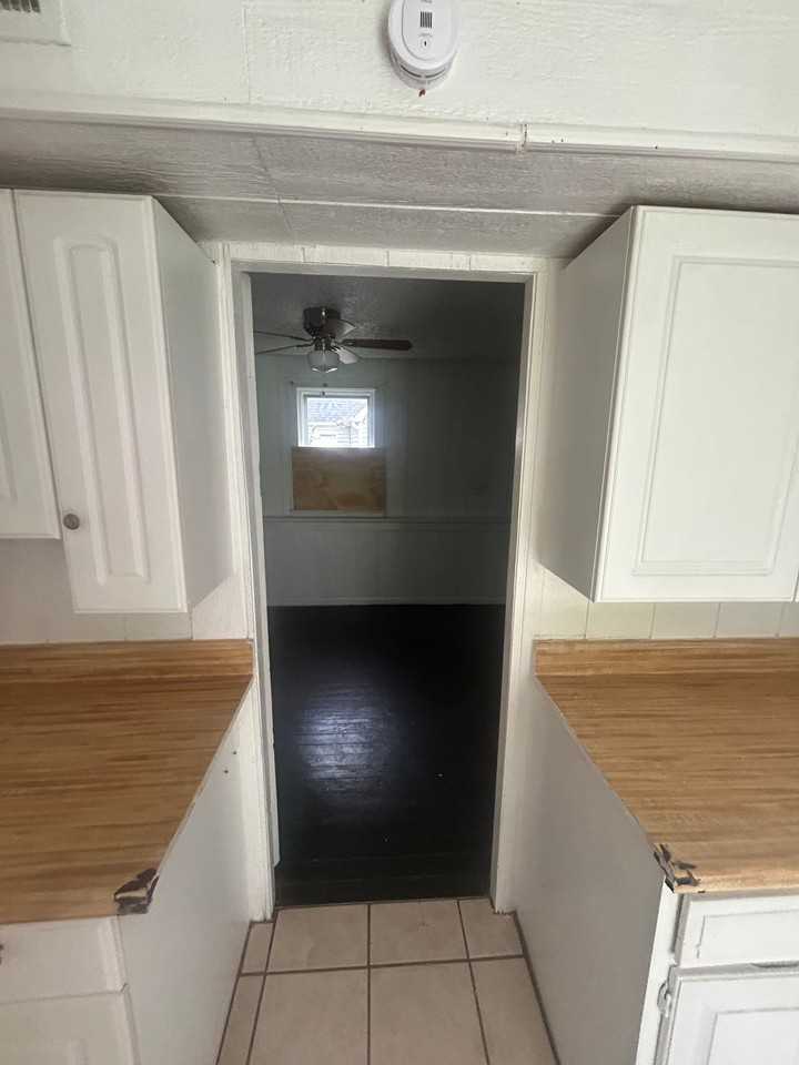 222 Manning Ave - Photo 7 of 17