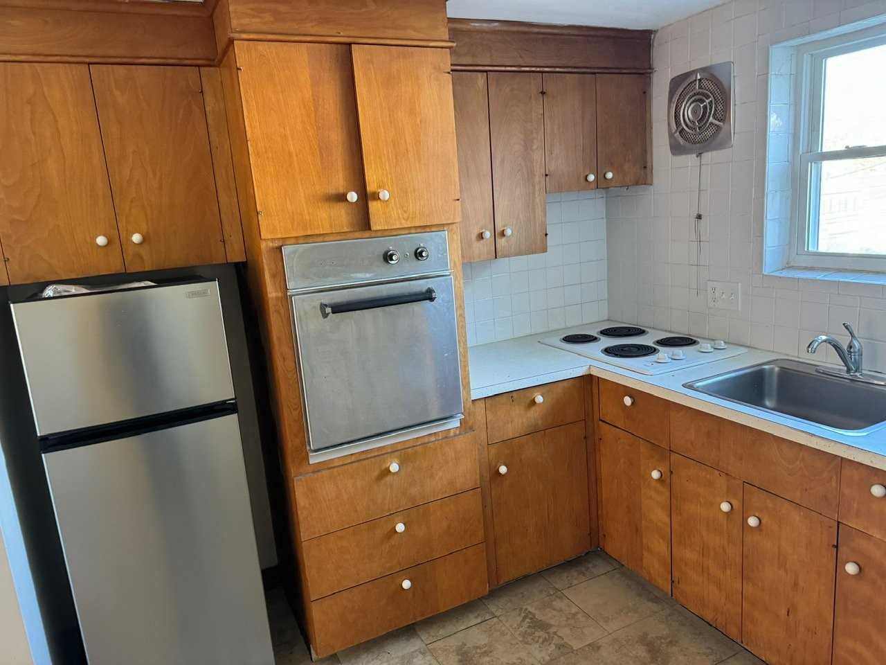 1122 Main St #D - Photo 5 of 5