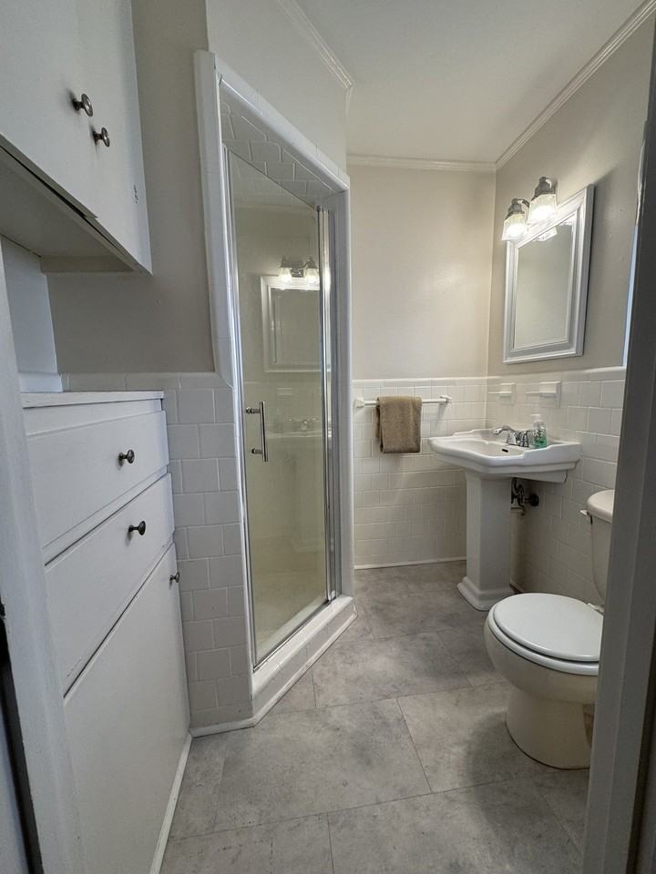 214 Sunny Ln - Photo 2 of 20