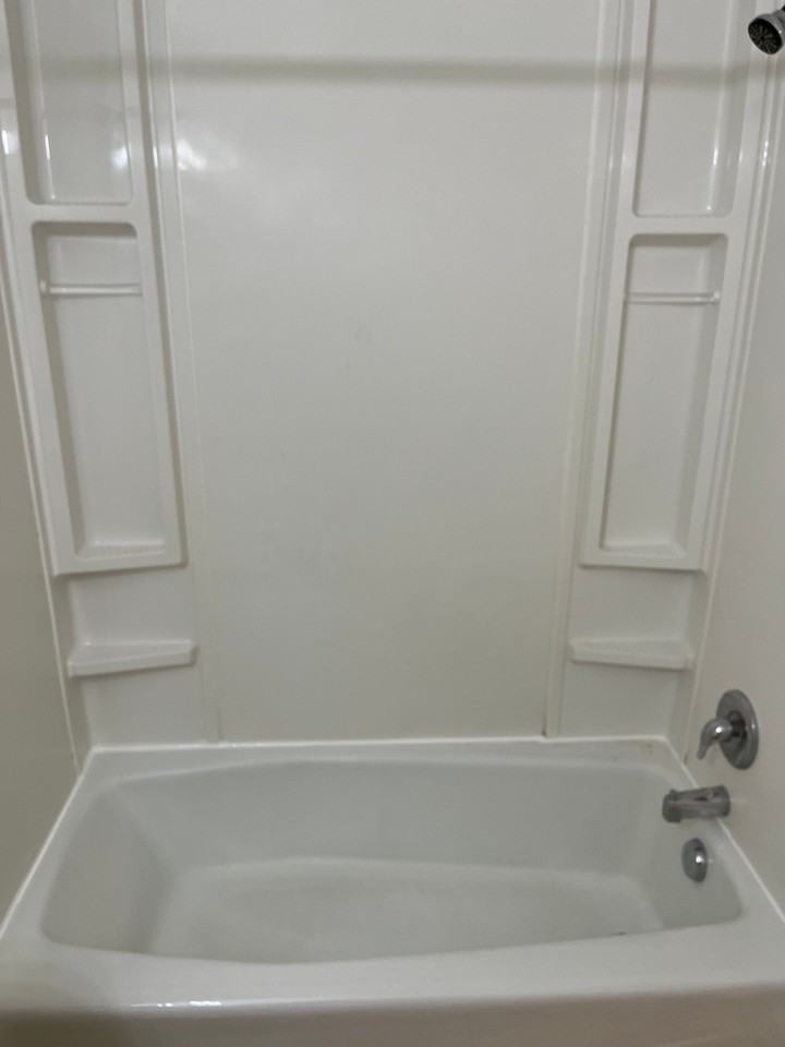 1125 Pleasant St - Photo 4 of 8