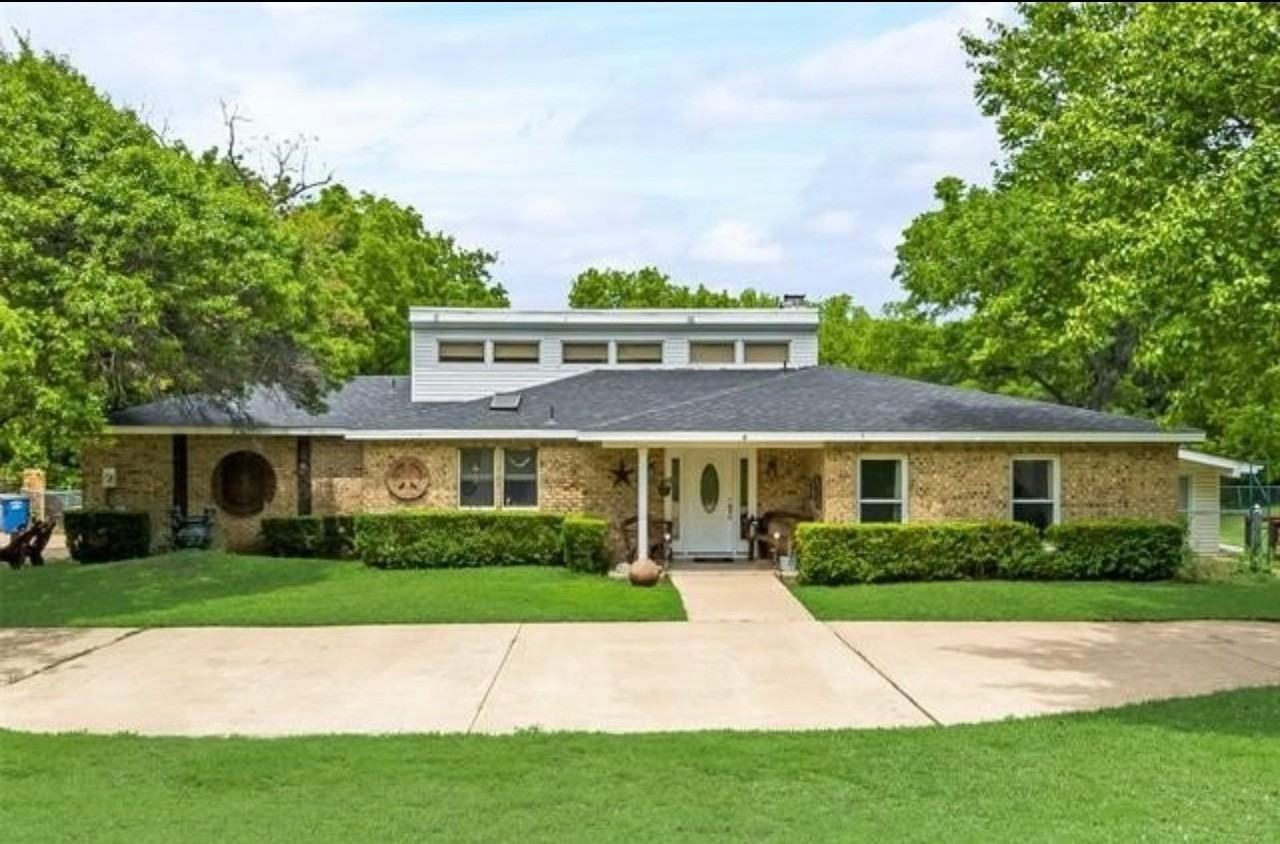 6049 W Red Bird Ln - Photo 2 of 19