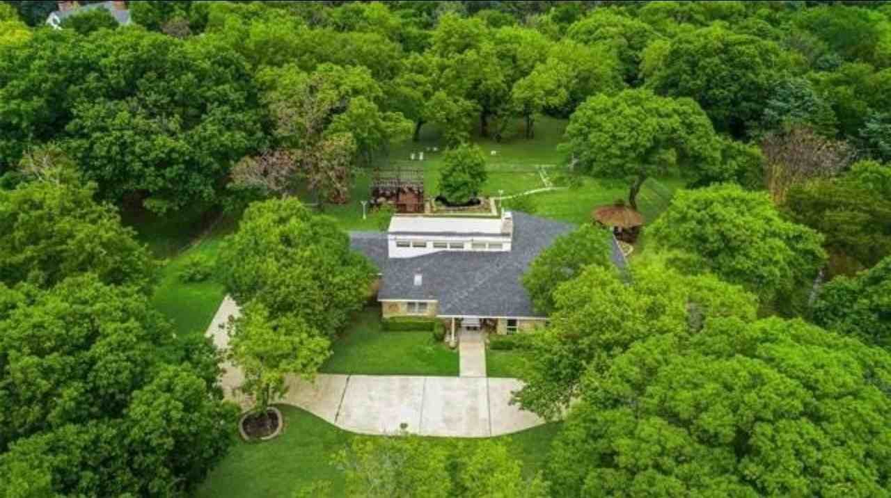 6049 W Red Bird Ln - Photo 3 of 19