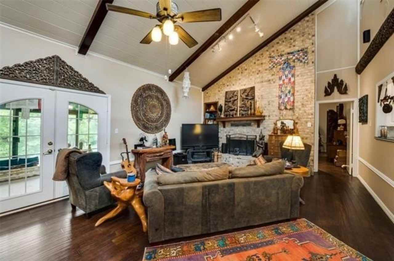 6049 W Red Bird Ln - Photo 6 of 19