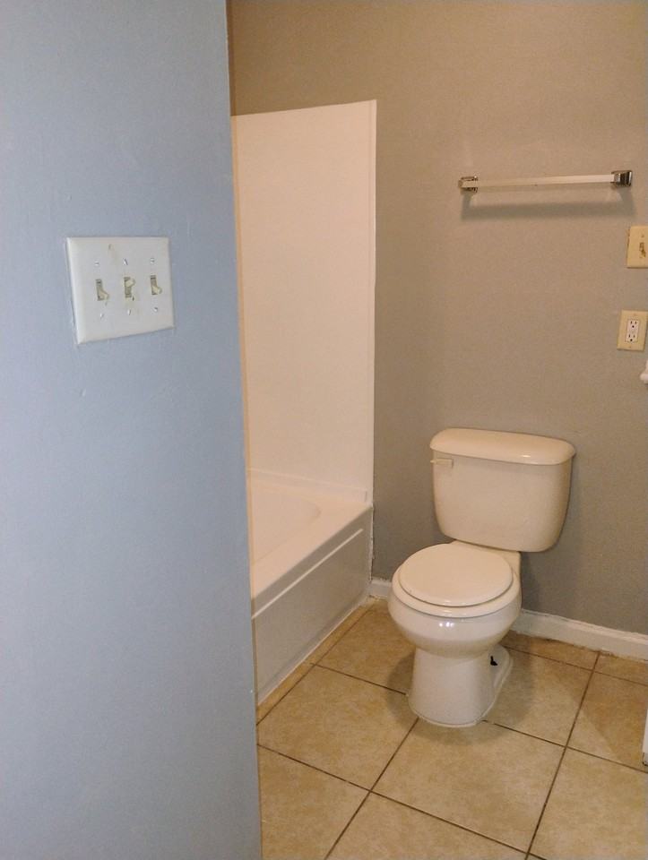 1612 Cedar Lake Dr #A - Photo 7 of 8