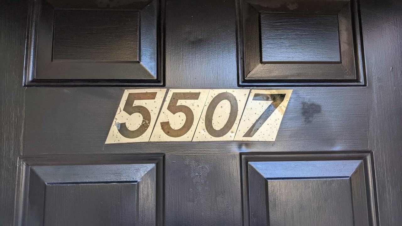 5507 Estates Ct - Photo 2 of 19