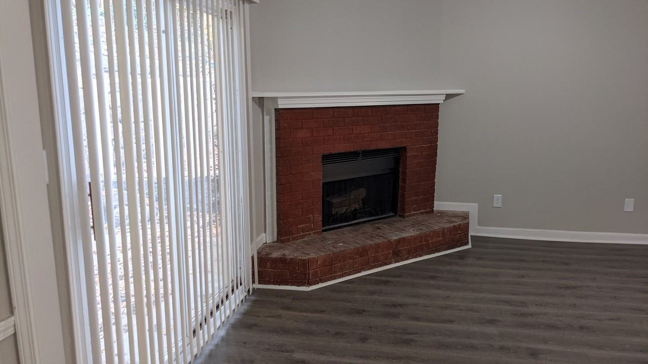 5507 Estates Ct - Photo 6 of 19