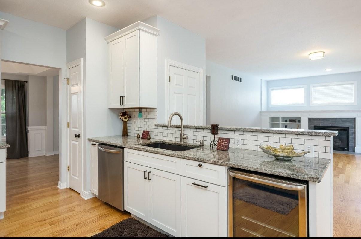 5218 Stapleton Dr - Photo 3 of 20