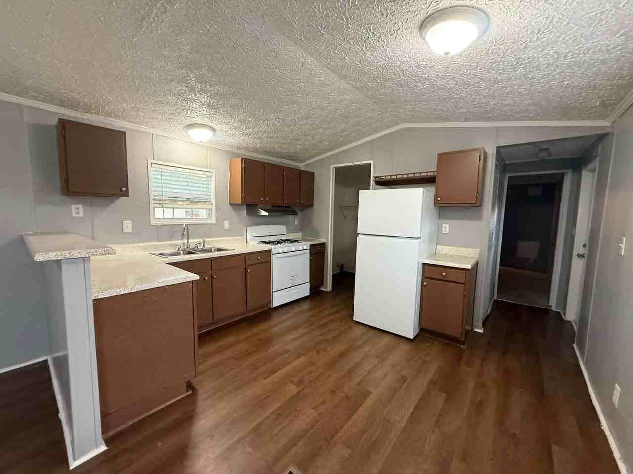 1236 N Oaklane Rd #254 - Photo 3 of 8