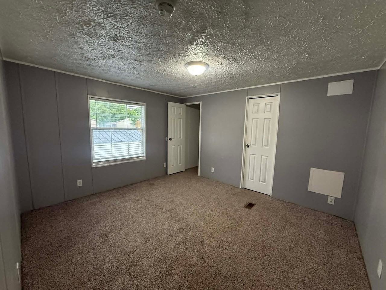 1236 N Oaklane Rd #254 - Photo 7 of 8