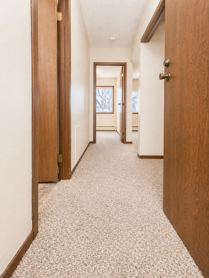 Village Green Apartments - Verndale - Photo 5 of 15