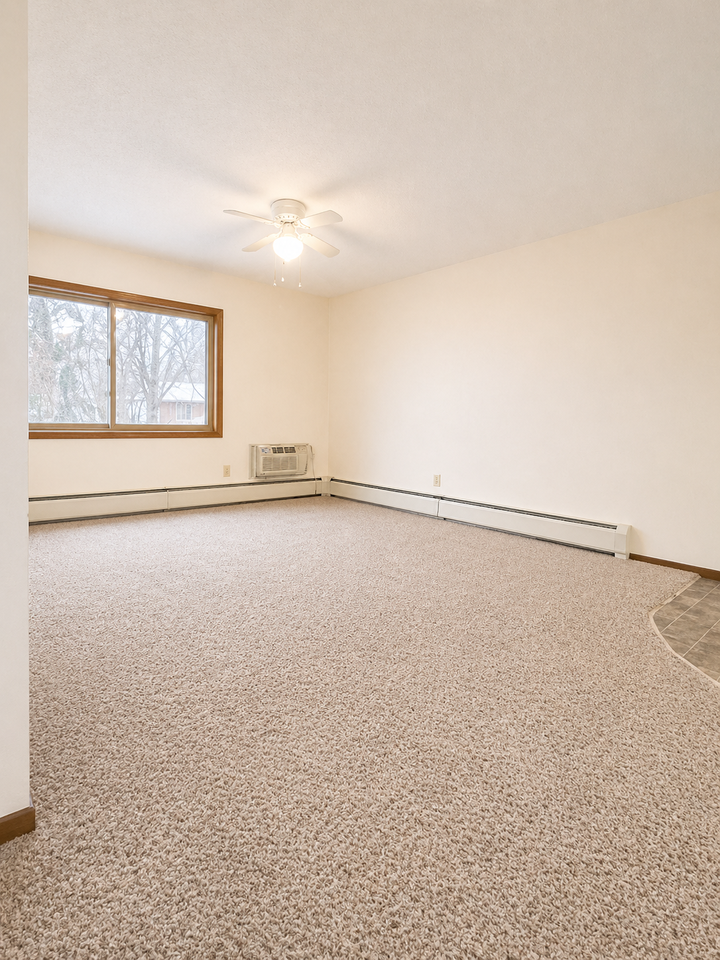 Village Green Apartments - Verndale - Photo 4 of 15