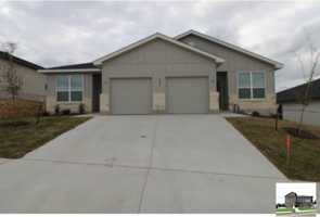 featured image of 640 Pacific Crest Trl #B