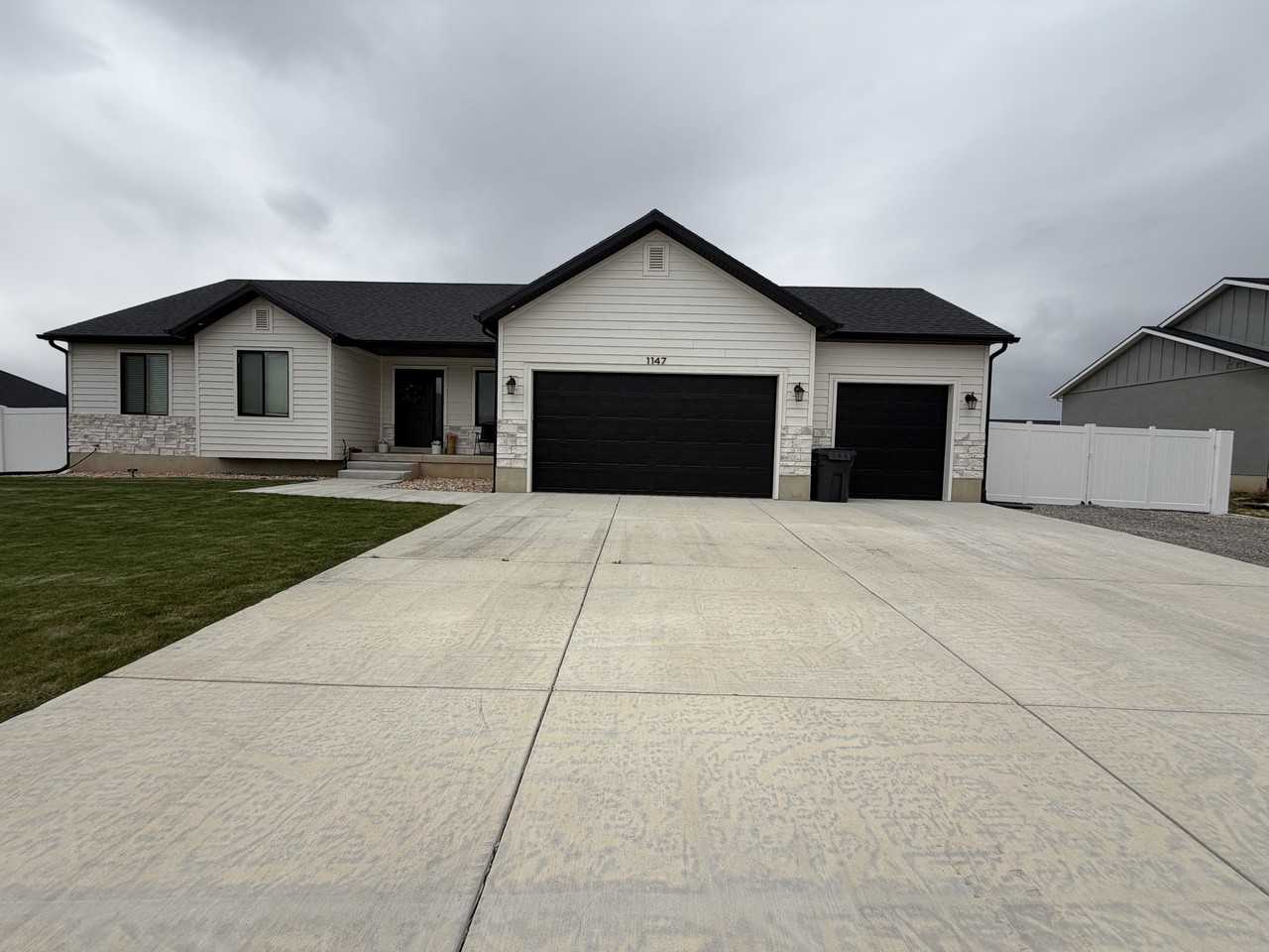 1147 N 200 E #B
