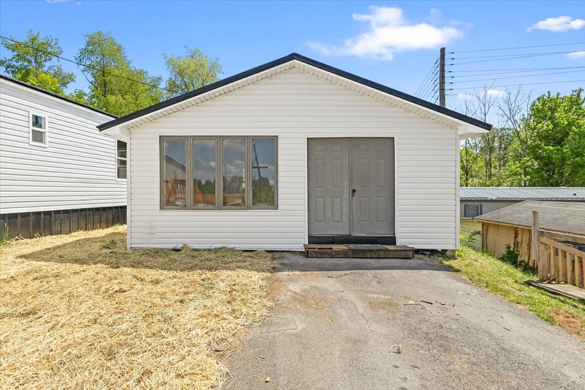 2237 Weaver Pike #NA - Photo 4 of 26