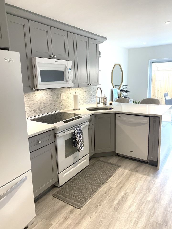 1910 Ne 5th St #8 - Photo 2 of 15