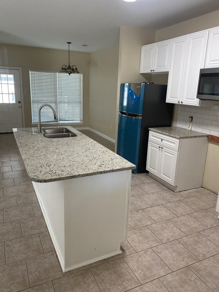 43458 N Great Oak Ct #NA - Photo 2 of 14