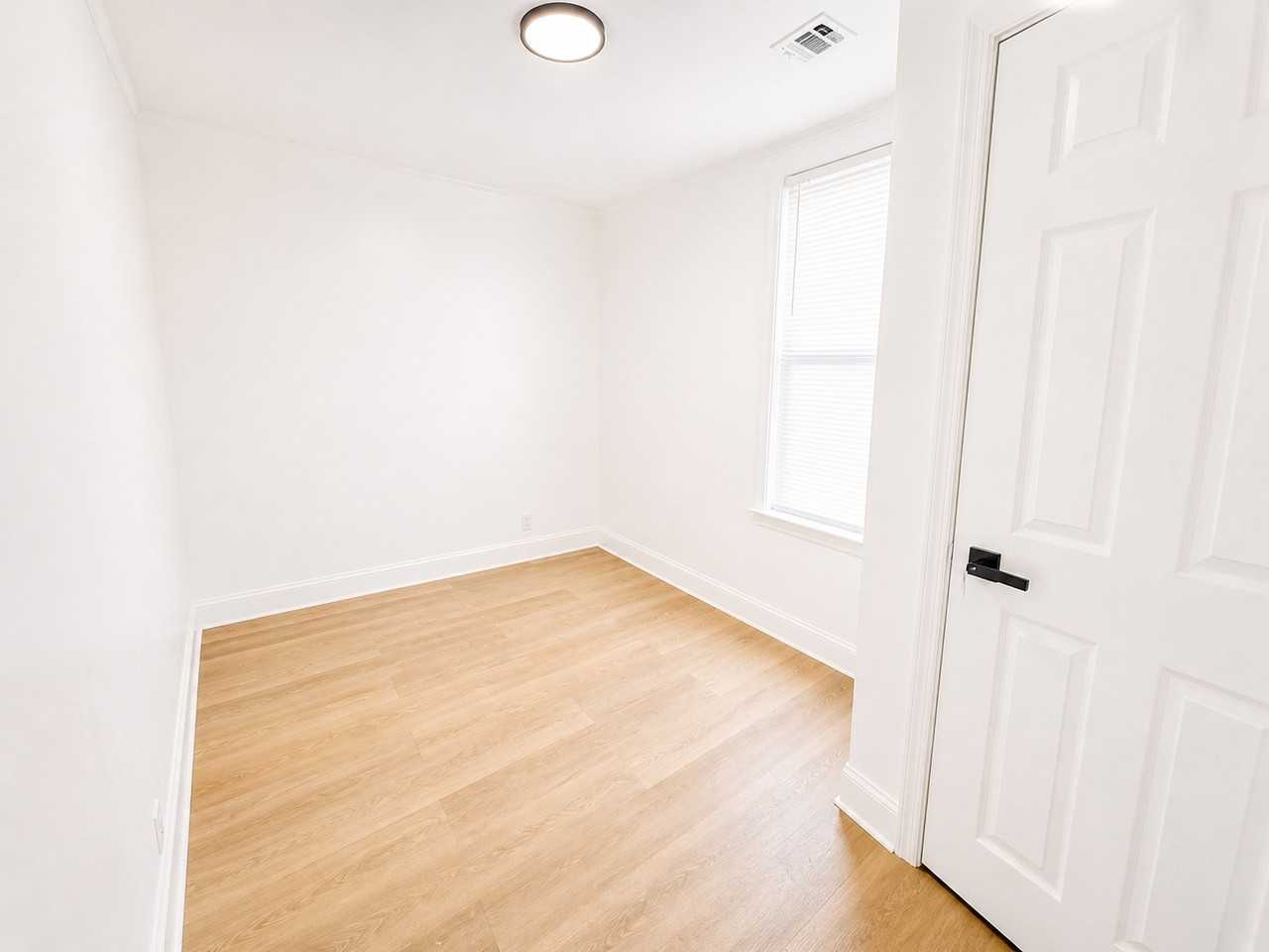 96 Nichols St #2 - Photo 4 of 13
