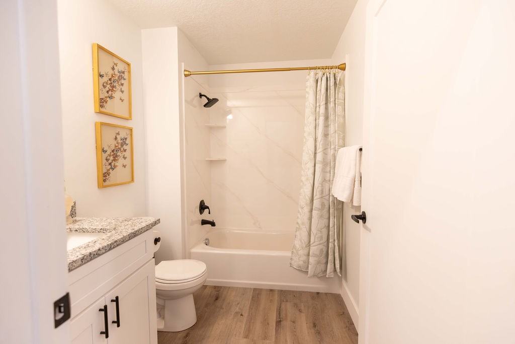 1089 W 130 S #225 - Photo 3 of 23