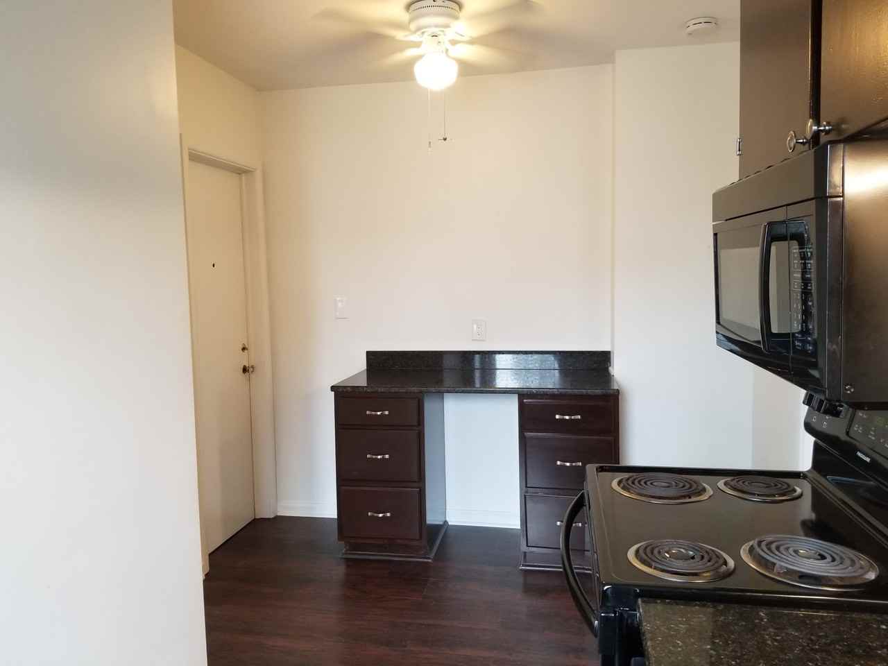 324 E 3rd St #3 - Photo 5 of 21