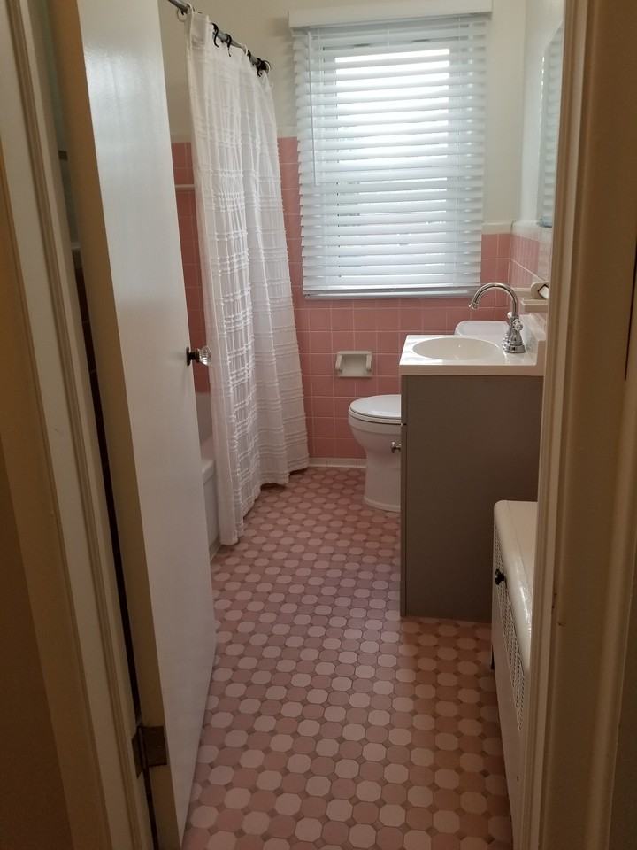 324 E 3rd St #3 - Photo 7 of 21