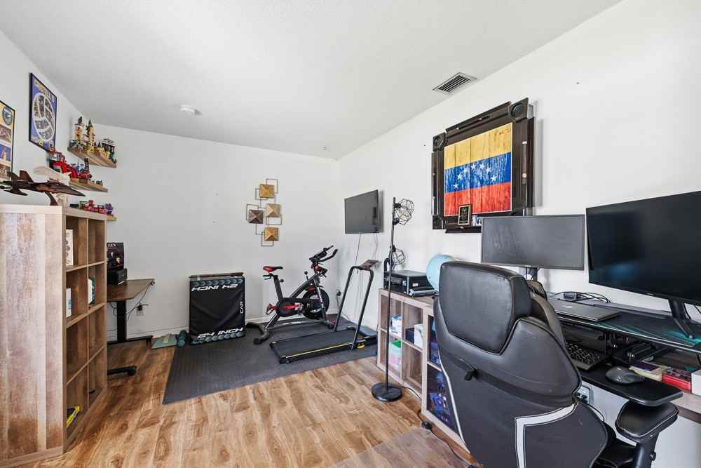 7065 Holiday Hill Ct #NA - Photo 5 of 30