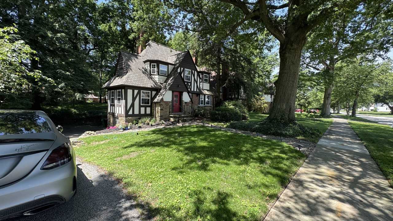 554 Greenvale Rd #NA - Photo 3 of 49
