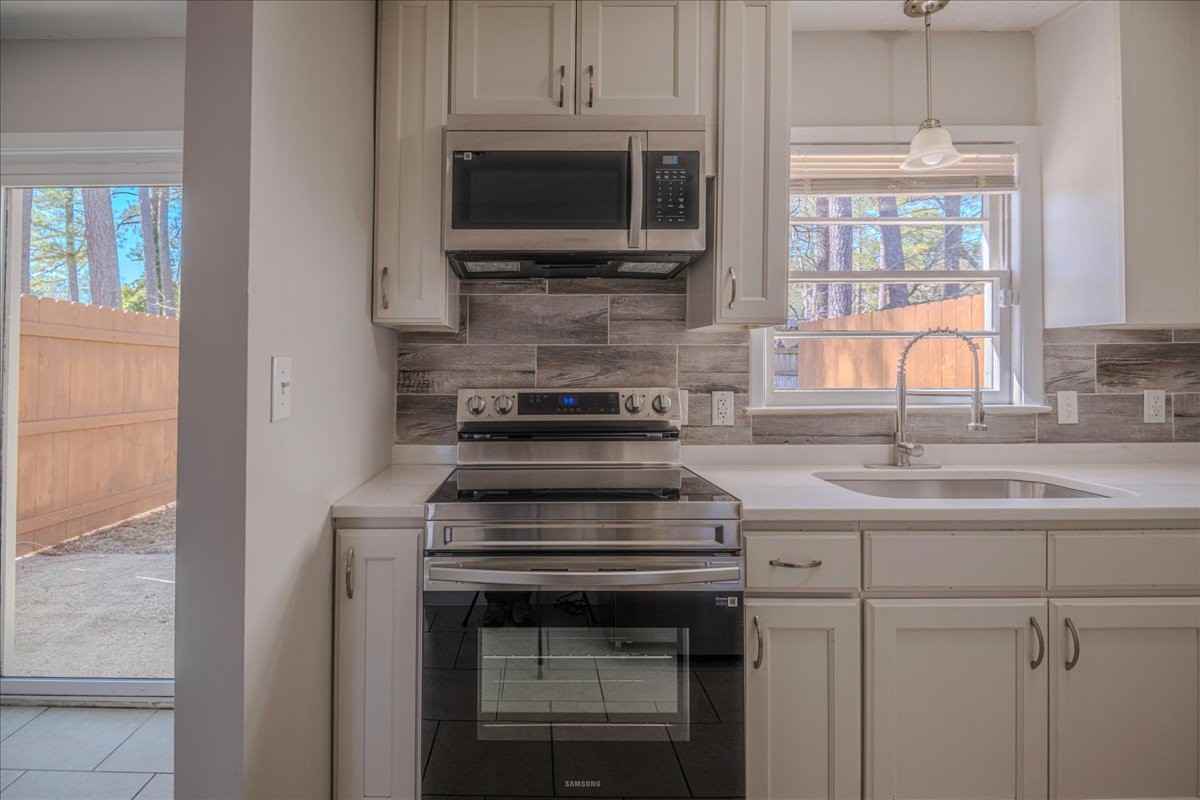 222 W Manchester Rd #222 - Photo 6 of 28