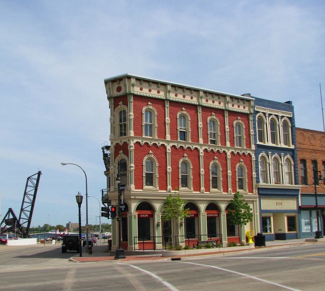 902 Military St #2