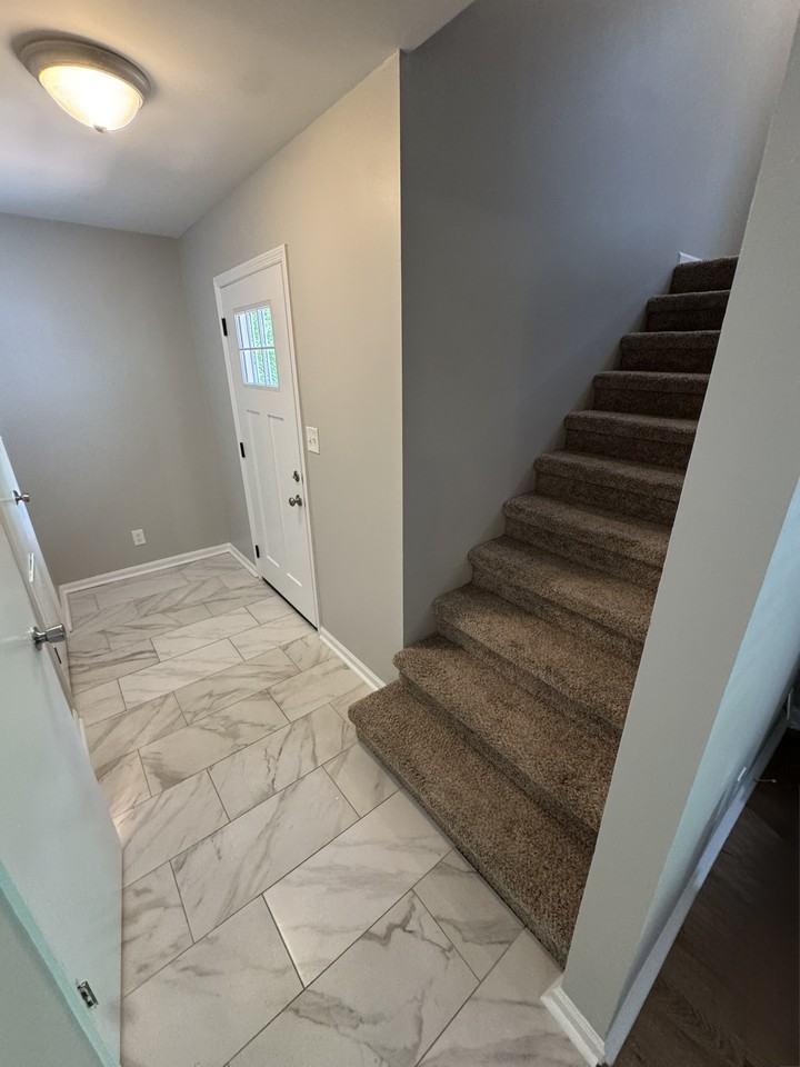 3222 Joselin Ln #B - Photo 3 of 19