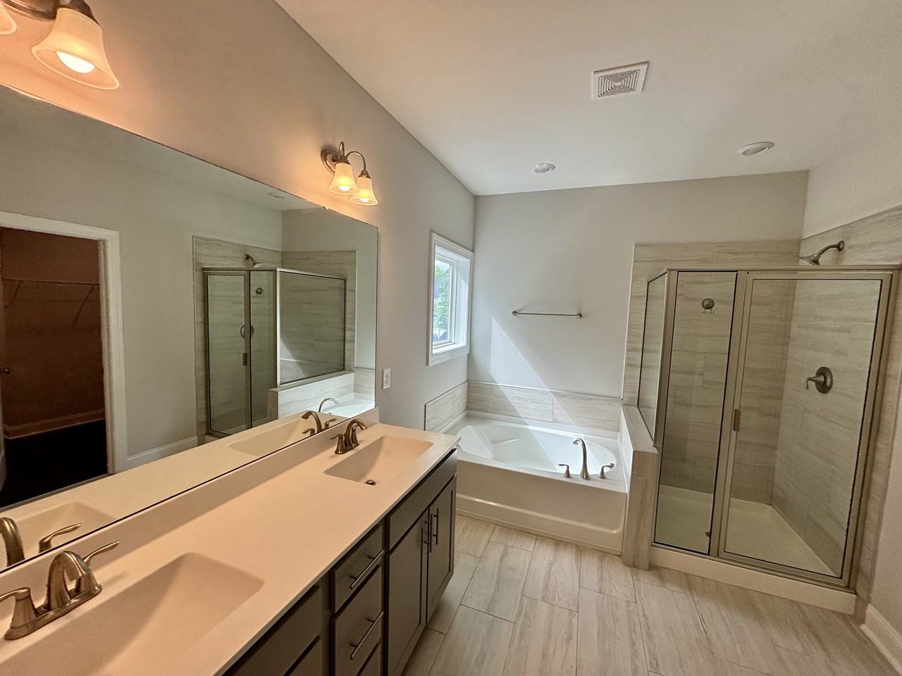 1072 Bellewood Park Dr #NA - Photo 5 of 20