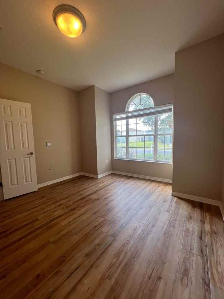 8918 N River Rd #NA - Photo 5 of 30