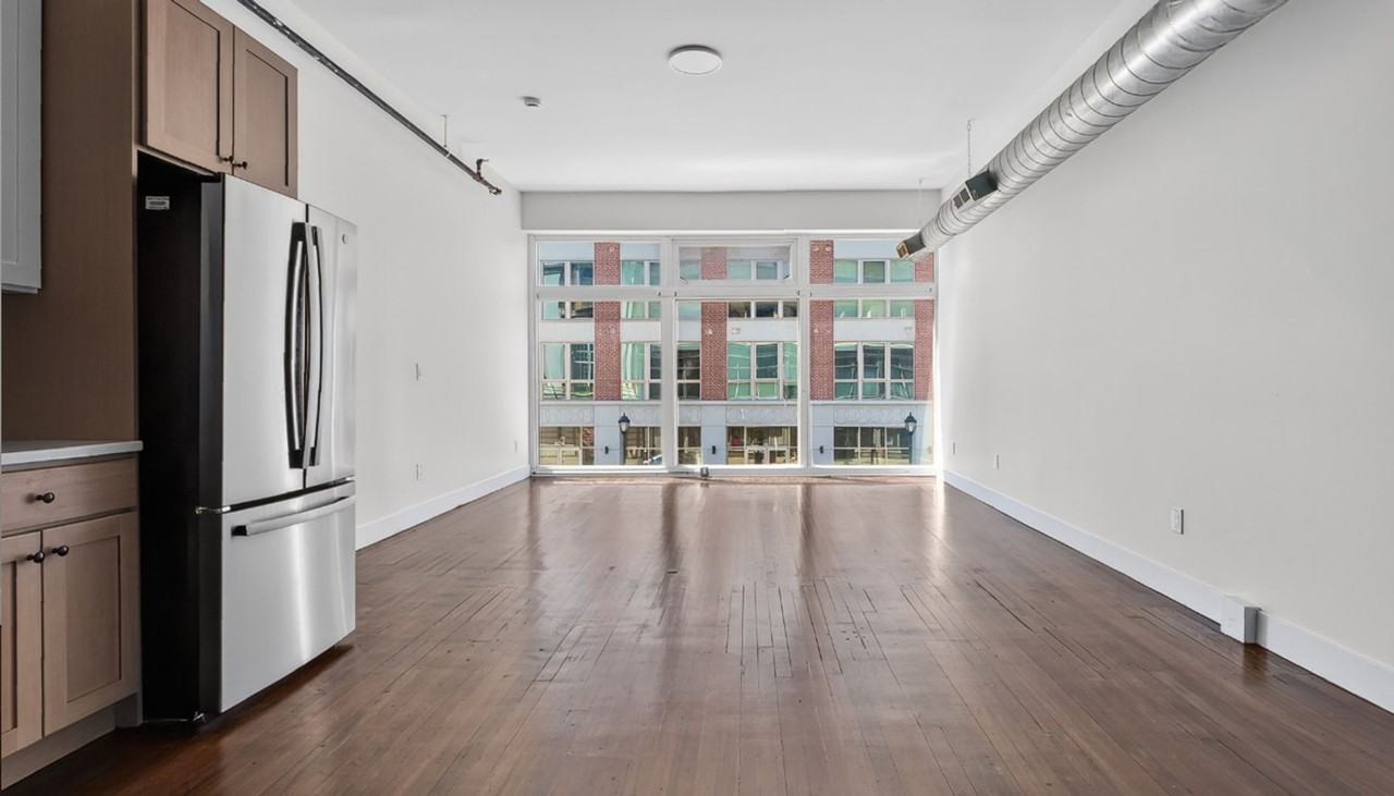 813 Chapel Street - Photo 3 of 36