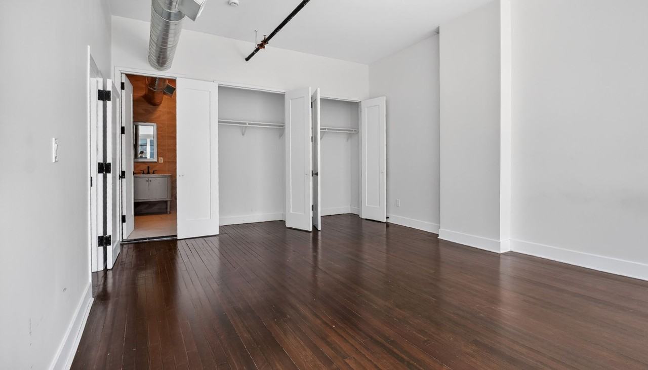 813 Chapel Street - Photo 5 of 36