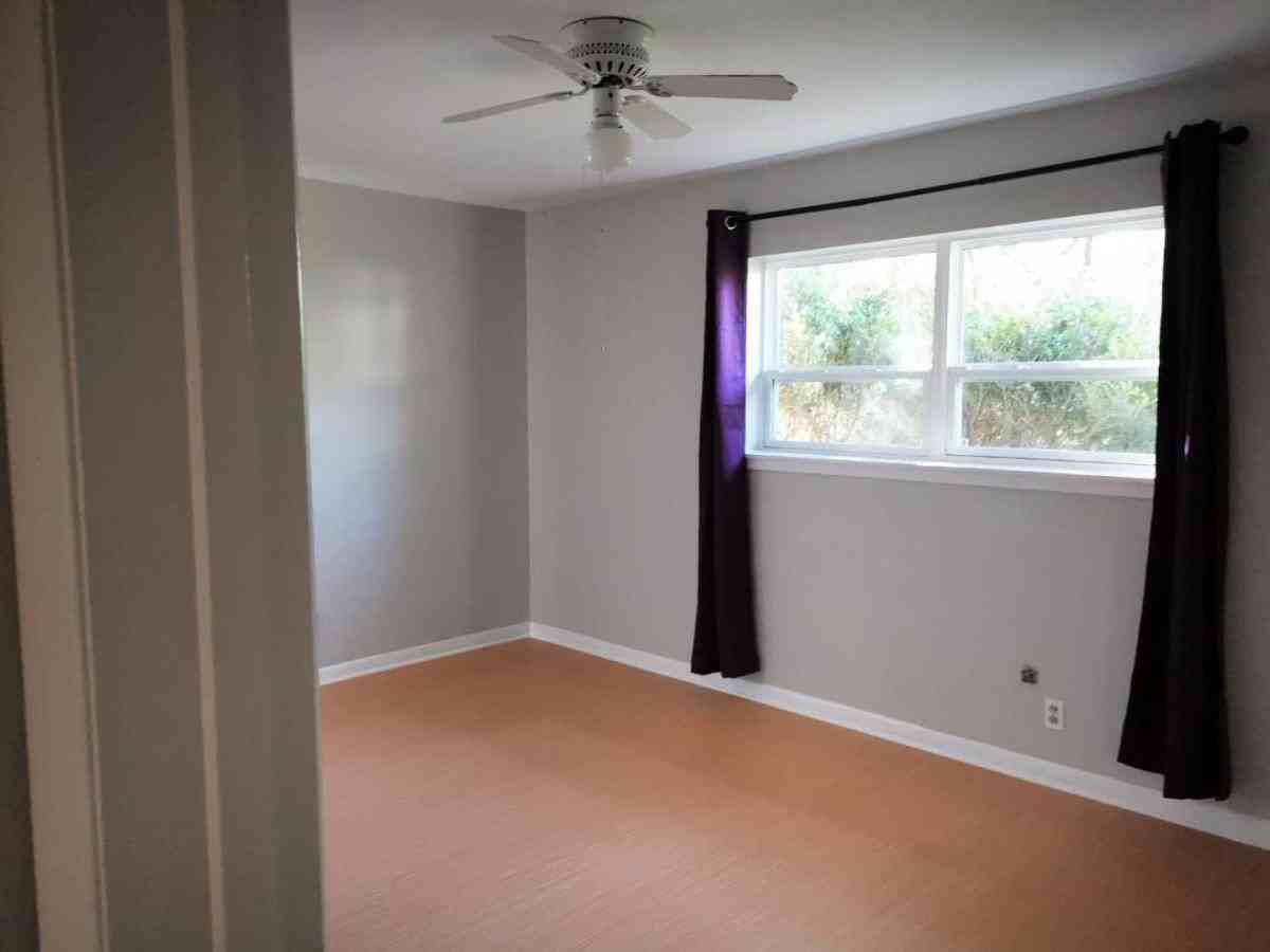 5527 Darnell St #NA - Photo 3 of 28