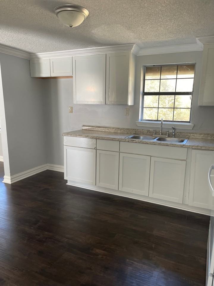 4831 Community Ave #NA - Photo 5 of 7