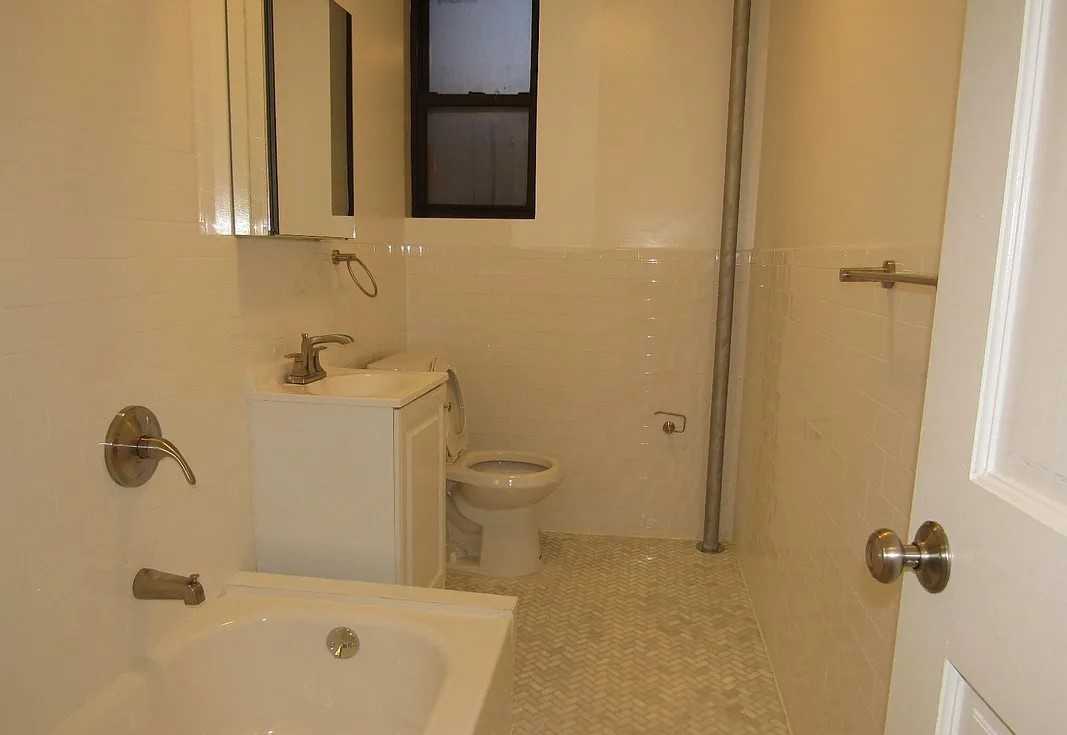 132-70 Sanford Avenue #2M - Photo 7 of 7