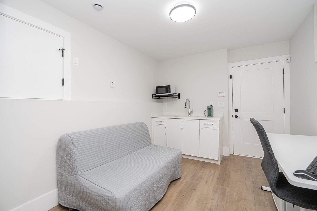 8090 Selkirk Street - Photo 4 of 11