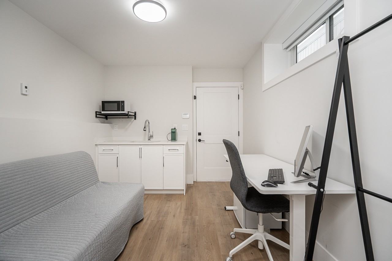 8090 Selkirk Street - Photo 9