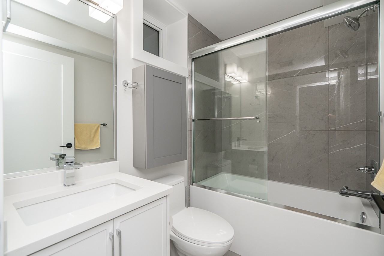 8090 Selkirk Street - Photo 10