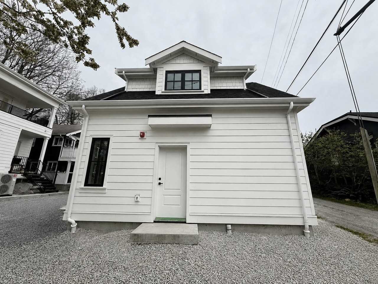 1920 Garden Dr - Photo 2 of 13